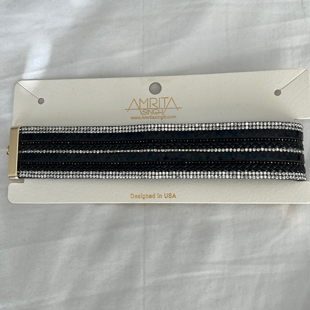Choker necklace